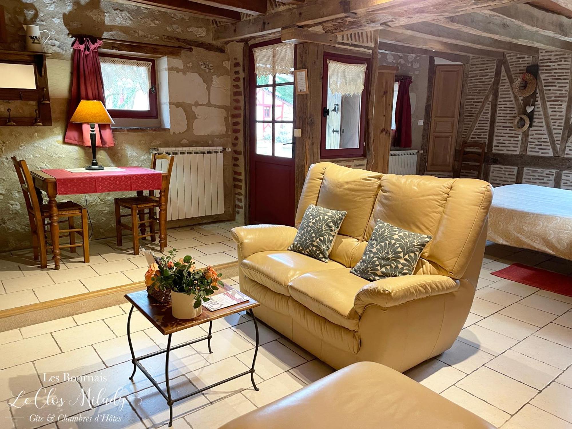 Chambres D'Hotes Les Bournais - Le Clos Milady L'Ile-Bouchard Luaran gambar